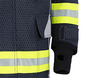 Especially ergonomic cut with few seams