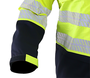 Especially ergonomic cut with few seams