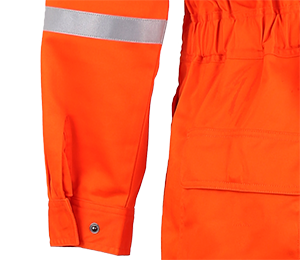 Especially ergonomic cut with few seams