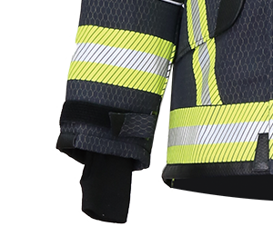 Especially ergonomic cut with few seams