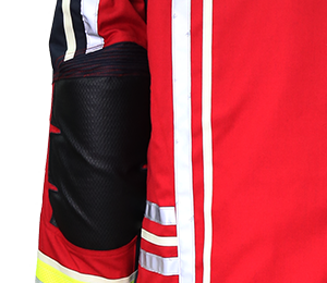 Especially ergonomic cut with few seams